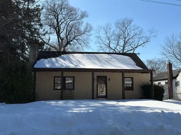 35 Beatrice Ave, Syosset, NY 11791