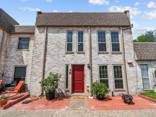 15 River Creek Way, Sugar Land, TX 77478