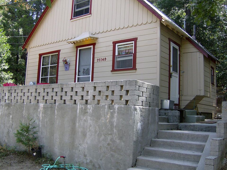 1st image of 22149 Pine Dr