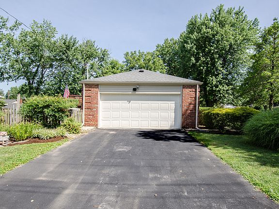 3rd image of 706 Marengo Dr