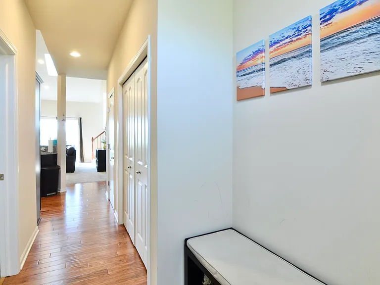 4481 Bridgeview Ln — Photo 2