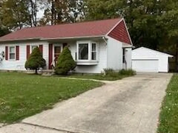 3320 Argyll Dr, Lansing, MI 48911