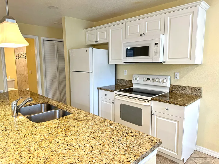 8647 Mallard Reserve Dr #102 — Photo 23