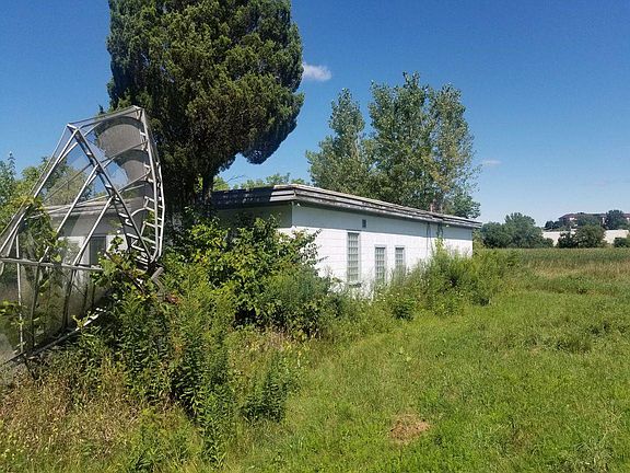 2nd image of 1801 Coral Dr
