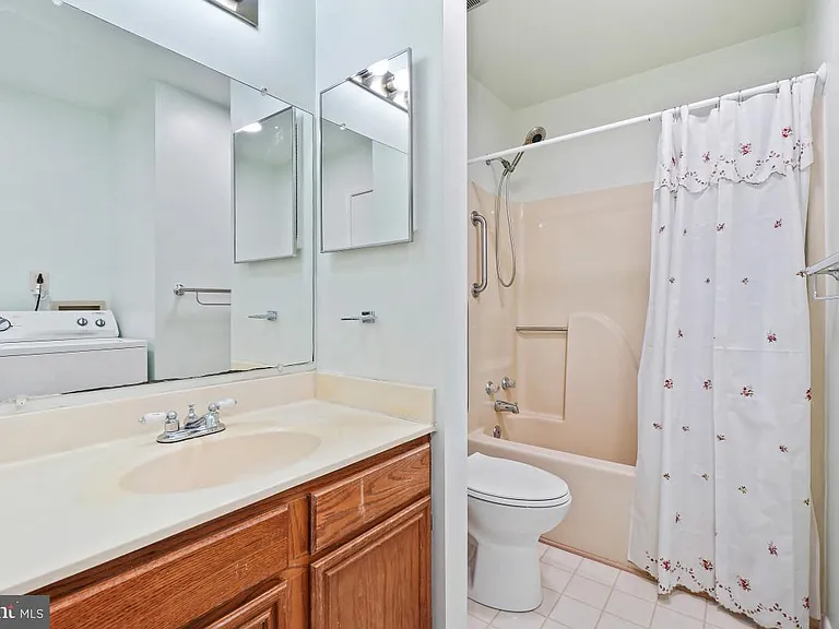 2 Chelmsford Ct — Photo 23