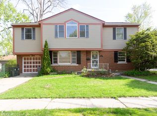 4201 Maple Ave, Brookfield, IL 60513