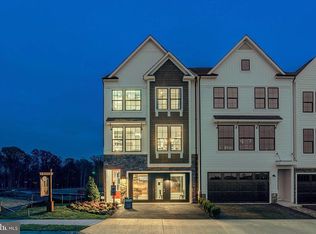 25466 Hartland Orchard Ter, Chantilly, VA 20152