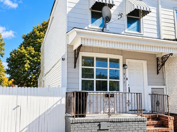 317 S Jardin St, Shenandoah, PA 17976