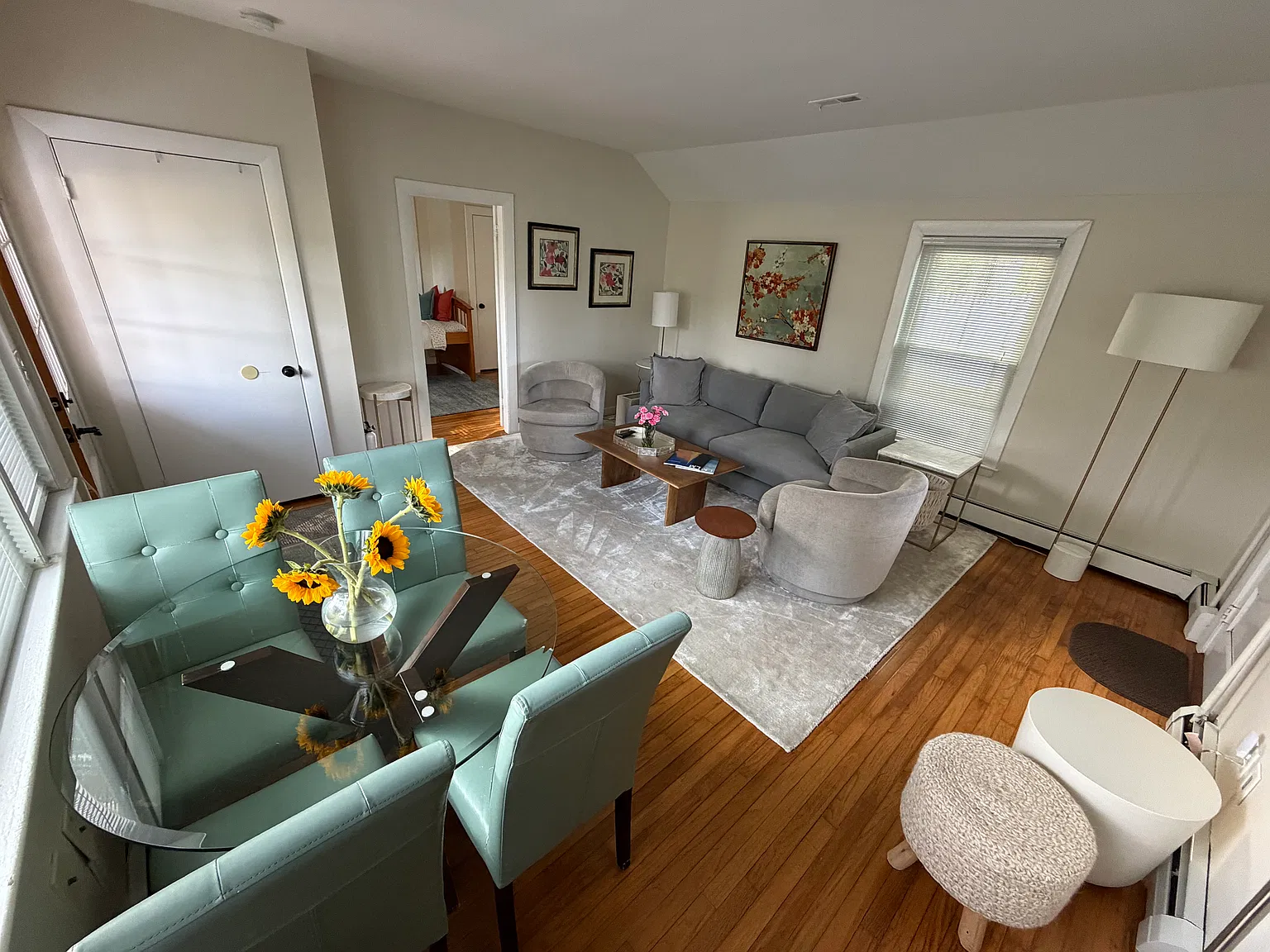 1 Crescent View Avenue — Photo 2