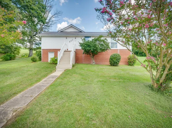 204 Hammond Ave, Mount Carmel, TN 37645