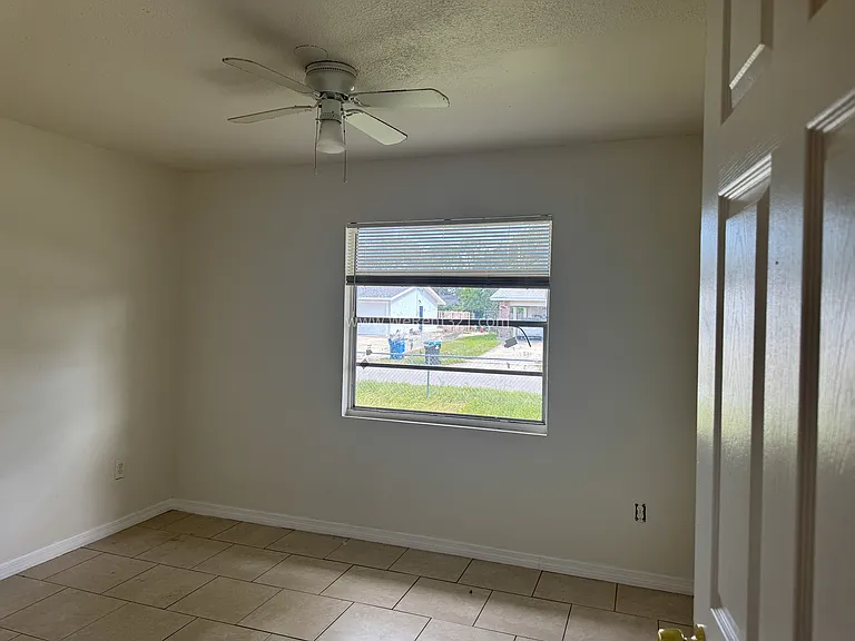 3239 Haddon Ave NE — Photo 9