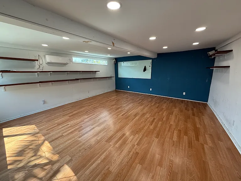 516 N Virgil Ave — Photo 30