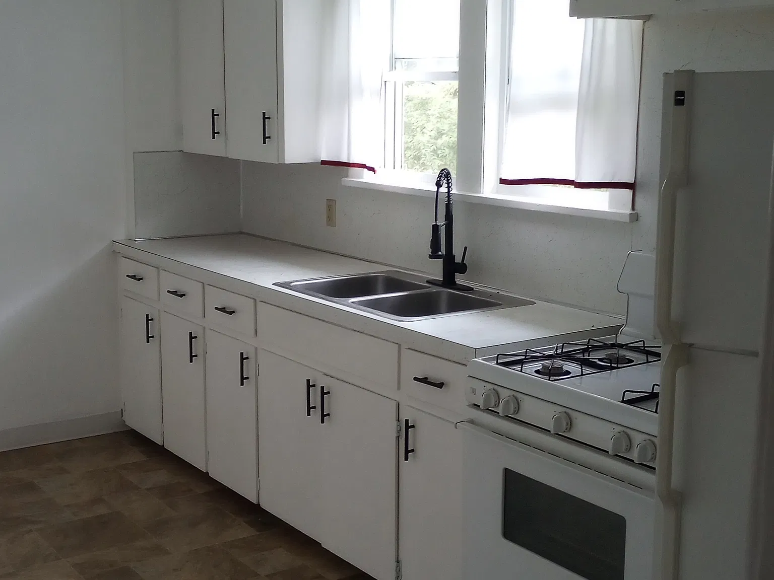 2 bed, $775 — Photo 4