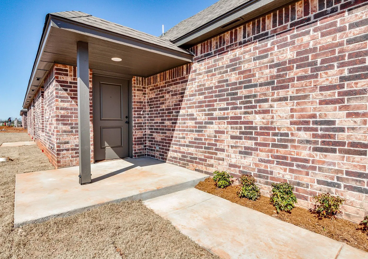 Brand New 3 Bedroom 2 Bath Duplex In Dooley Creek * Move In Special * Edmond Schools* — Photo 2