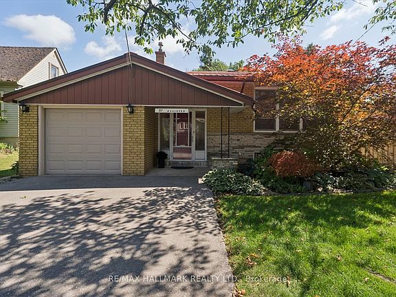 3rd image of 51 Allister Ave
