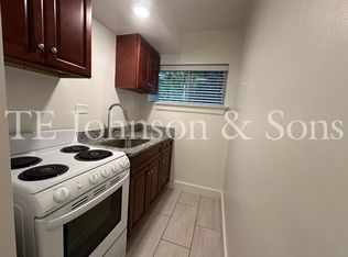 501 Hawthorne Rd APT 8, Winston Salem, NC 27103