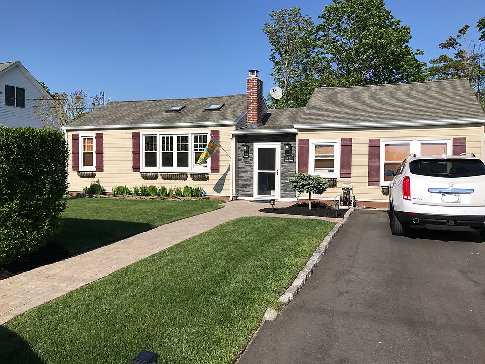 1st image of 17 River Ln