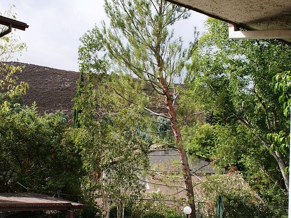 2nd image of 10480 Sunland Blvd APT 38