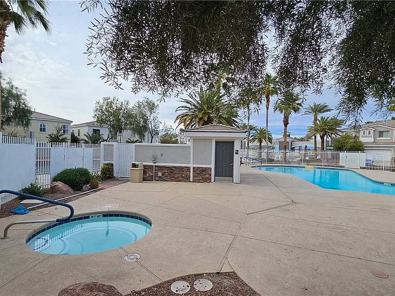 266 Echo Dell Ct — Photo 32