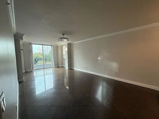 600 S Dixie Hwy #303 — Photo 38