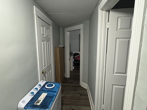 3rd image of 374 Campbell Ave #4