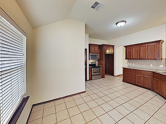 3rd image of 745 Dana Dr