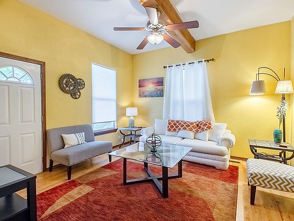 3rd image of 318 S Duncan Ave APT 2