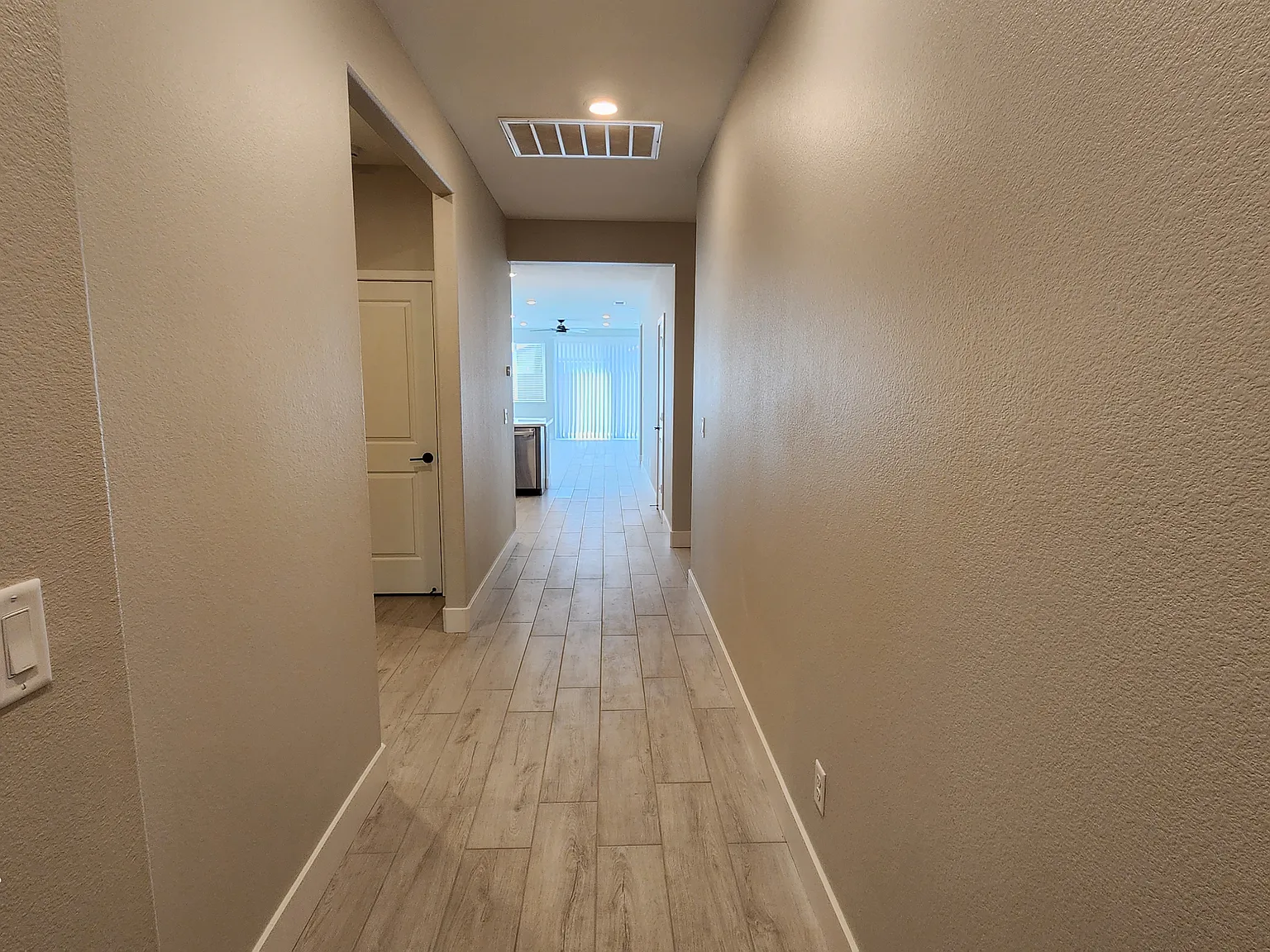 3 bed, 1767 sqft, $3,600 — Photo 2