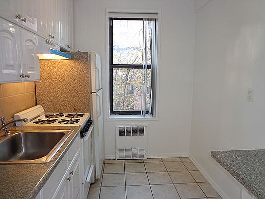 4th image of 100-25 Queens Blvd APT 4J