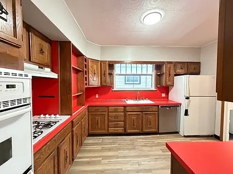 29 Crowley Ave — Photo 6