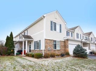 1766 Prescott Ct, Chaska, MN 55318