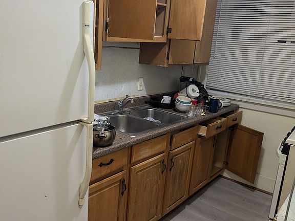 3rd image of 12709 Patton St #1