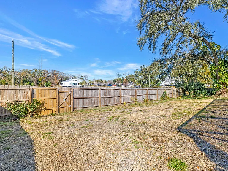 2789 Valencia Ln W — Photo 10