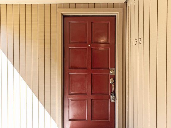 2nd image of 505 Cypress Point Dr Unit 132