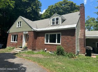 1917 Union St, Niskayuna, NY 12309