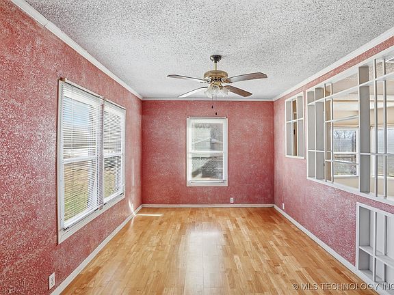 4th image of 1005 Parkland Dr