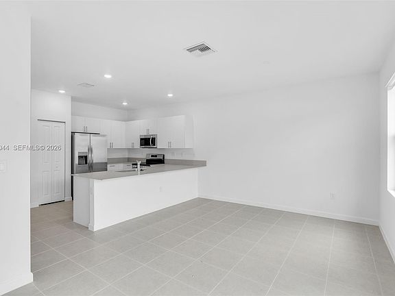4th image of 27634 SW 156th Ave