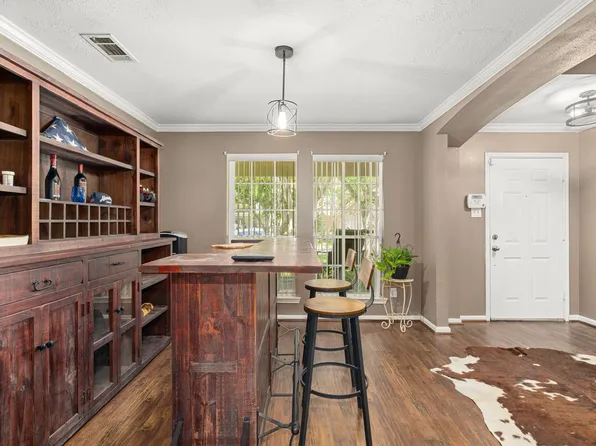 16818 Basewood Ct, Sugar Land, TX 77498