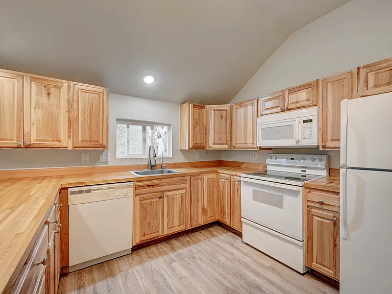 26339 Pleasant Park Rd — Photo 7