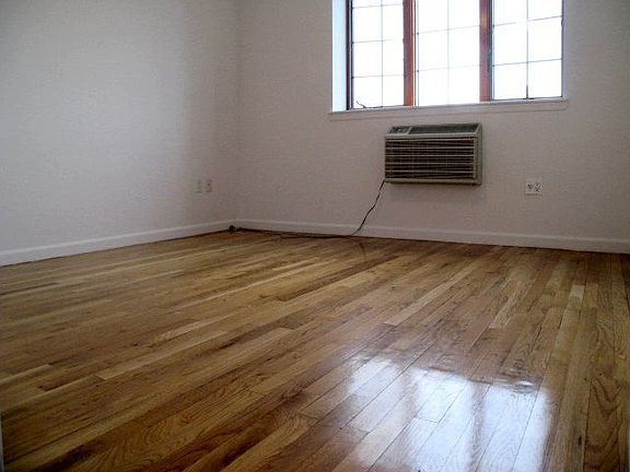 4th image of 2710 Astoria Blvd APT 6D