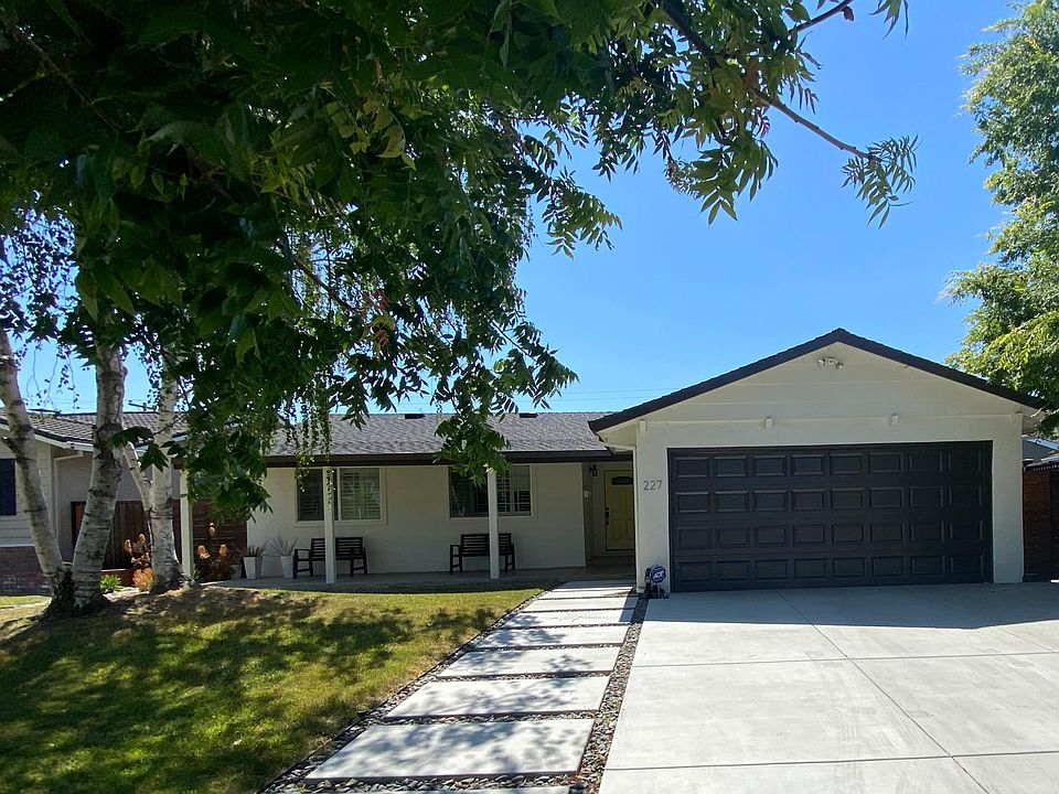 1st image of 227 Kensington Way