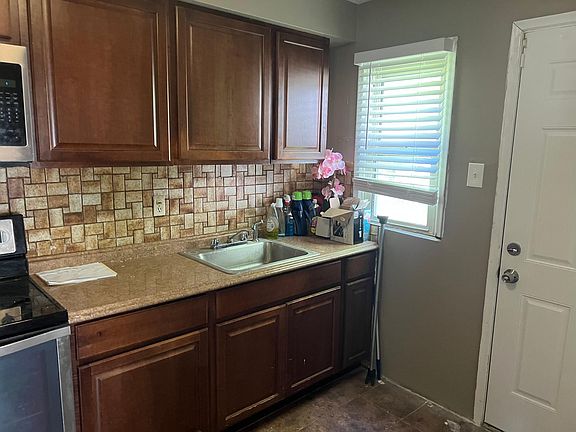 3rd image of 1229 Kilgore Dr