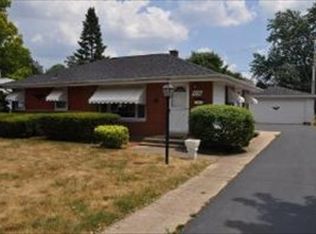 439 Linn Ave, Crystal Lake, IL 60014