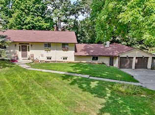 110 Beechmont Dr, Carmel, IN 46032