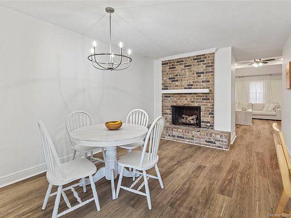 4th image of 141 Summerwood Dr