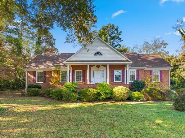 123 Eastside Dr, Lexington, NC 27292