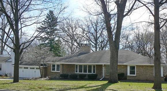 1st image of 2573 Oakwood Ave