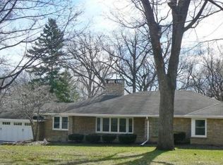 2573 Oakwood Ave, Green Bay, WI 54301