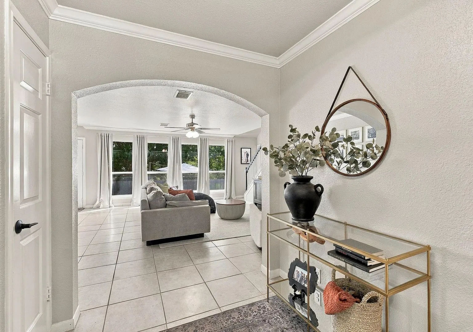 Spacious Home in Pavona Place — Photo 3