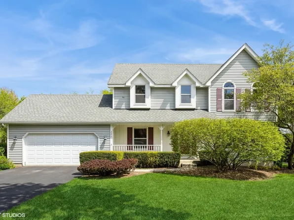 321 Greens View Dr, Algonquin, IL 60102